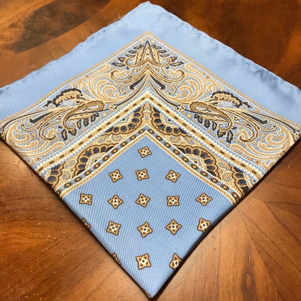 Silk pocket square